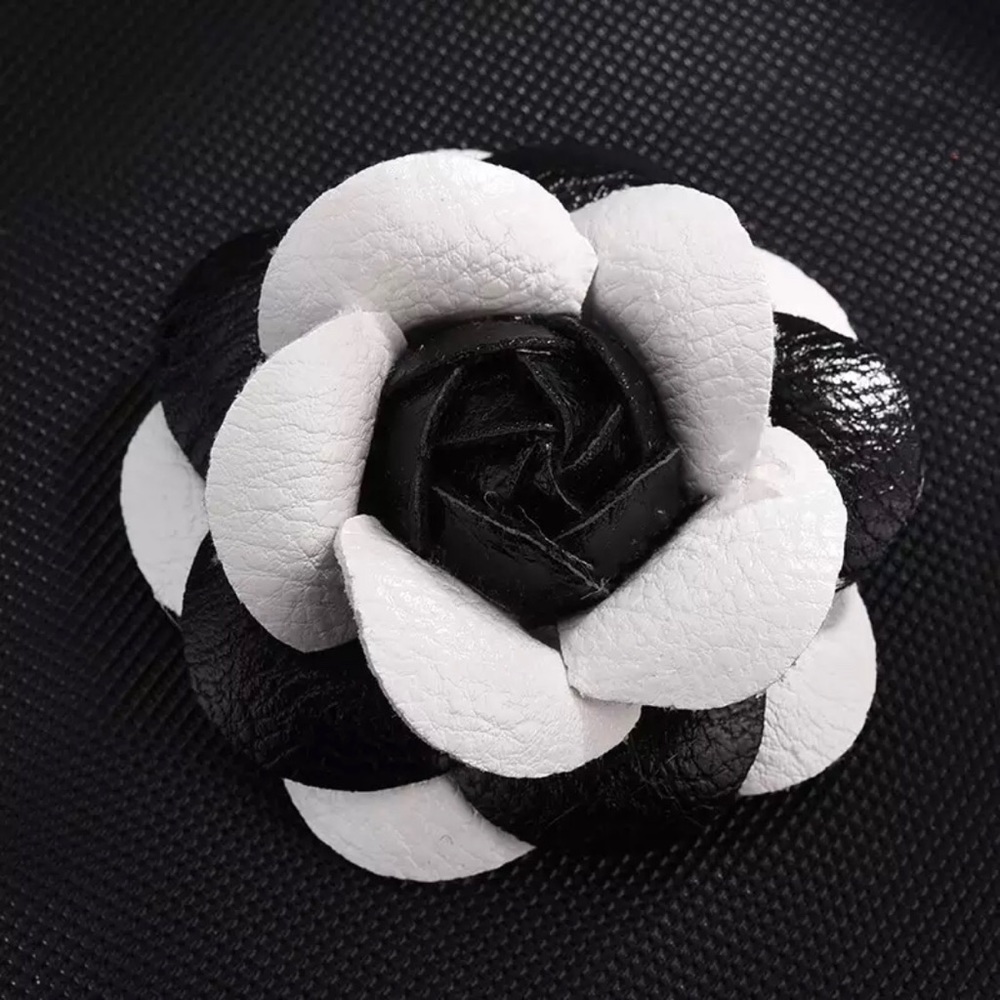 Camellia Flower Magnetic Vegan Leather Bag Charm - Picture 13 of 15